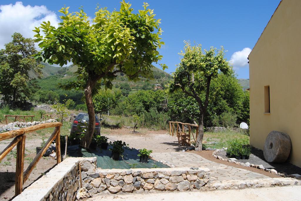 Il Giardino Di Julia B&B Tortora Luaran gambar